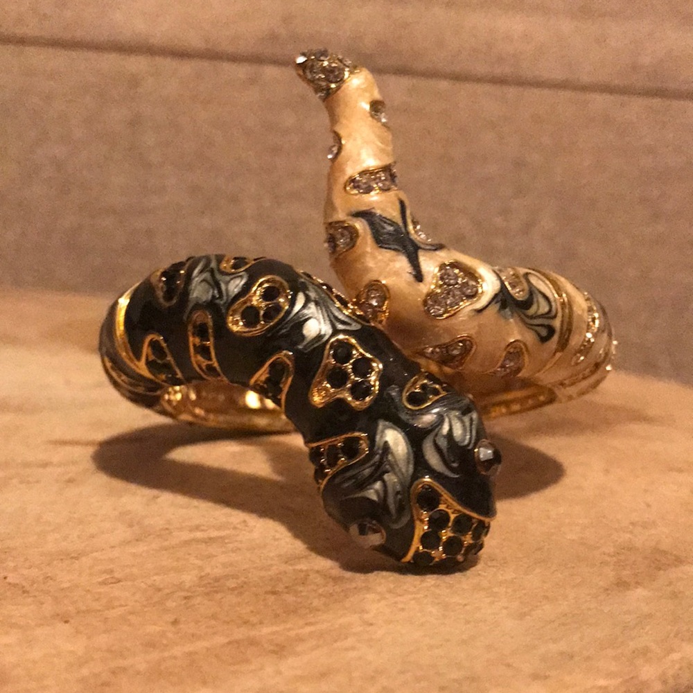 Snake statement piece bracelet!